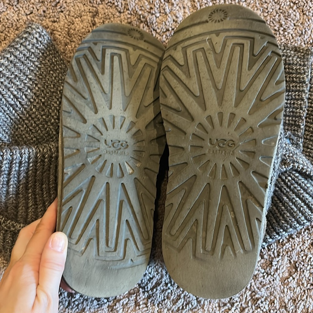 UGG Australia classic Cardi woven knit gray boots - Picture 9 of 10